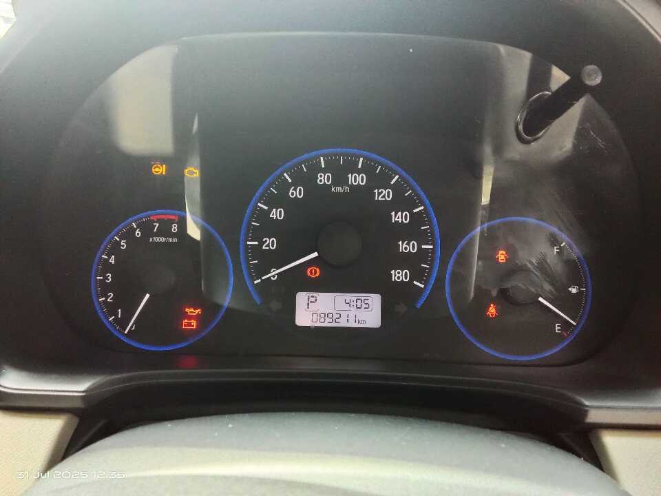 Foto Mobil Bekas Odometer Honda Mobilio 1.5 E tahun 2017