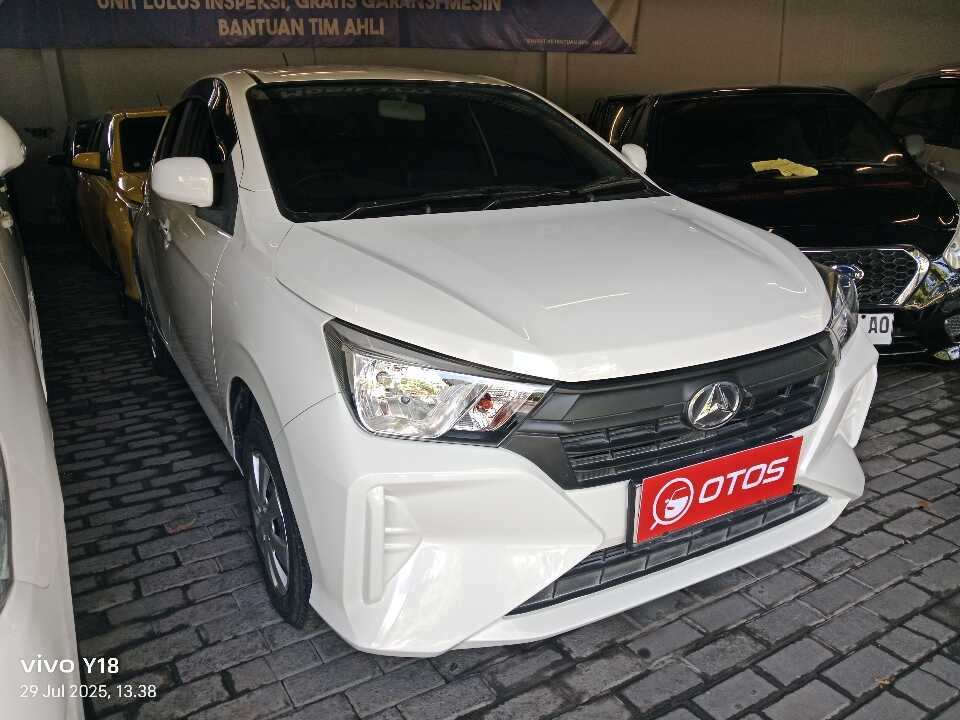 2023 Daihatsu Ayla 1.0 M - Foto 1 dari 6