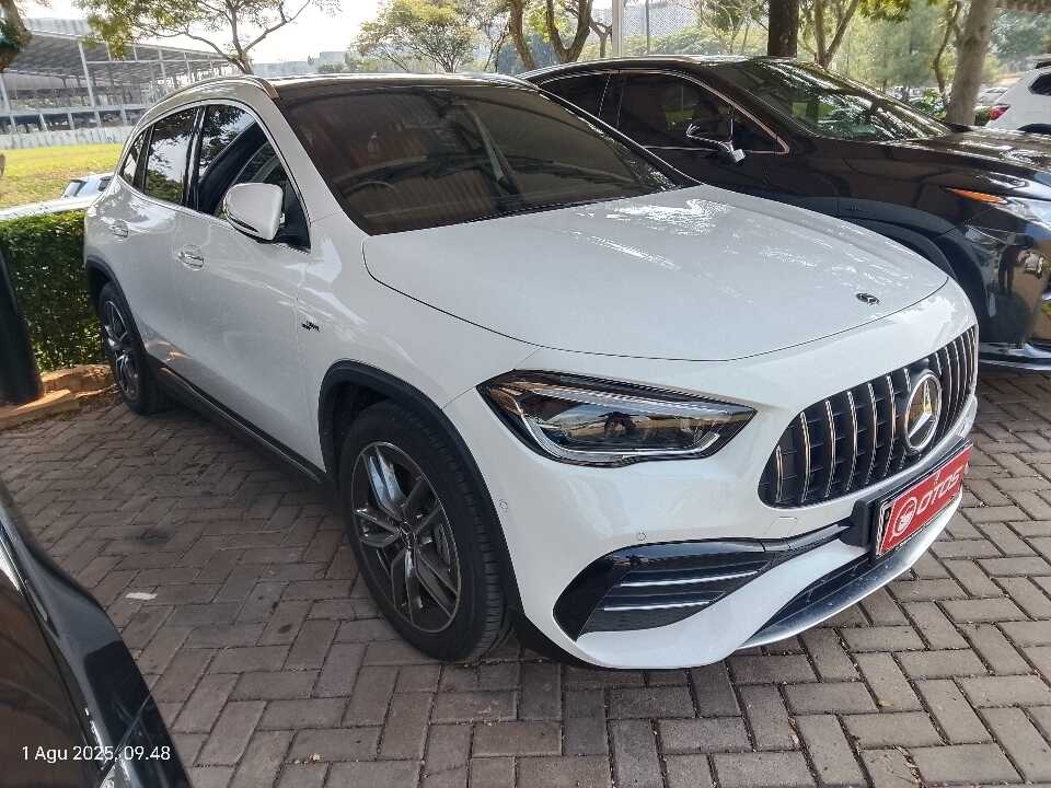 2023 Mercedes-Benz GLA35 AMG 2.0 4Matic - Foto 1 dari 6