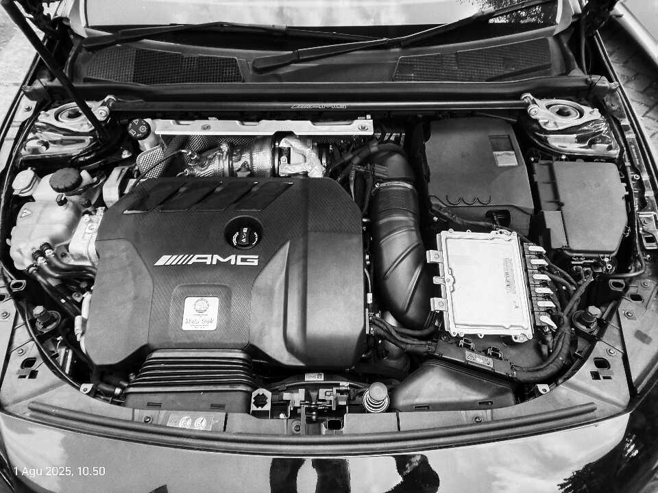 Foto Mobil Bekas Mesin Mercedes-Benz CLA45 2.0 AMG tahun 2022