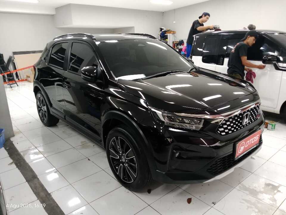 2024 Honda WR-V 1.5 RS - Foto 1 dari 6