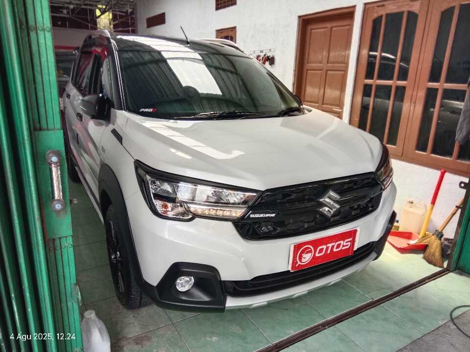 2023 Suzuki XL7 1.5 Alpha - Foto 1 dari 6