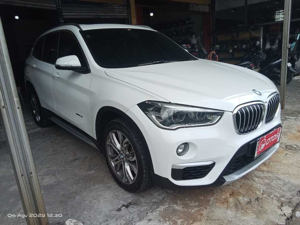2017 BMW X1 1.5 - Foto 1 dari 6