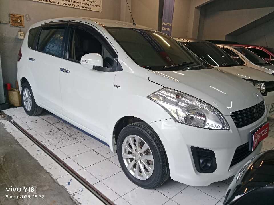 2012 Suzuki Ertiga 1.4 - Foto 1 dari 6