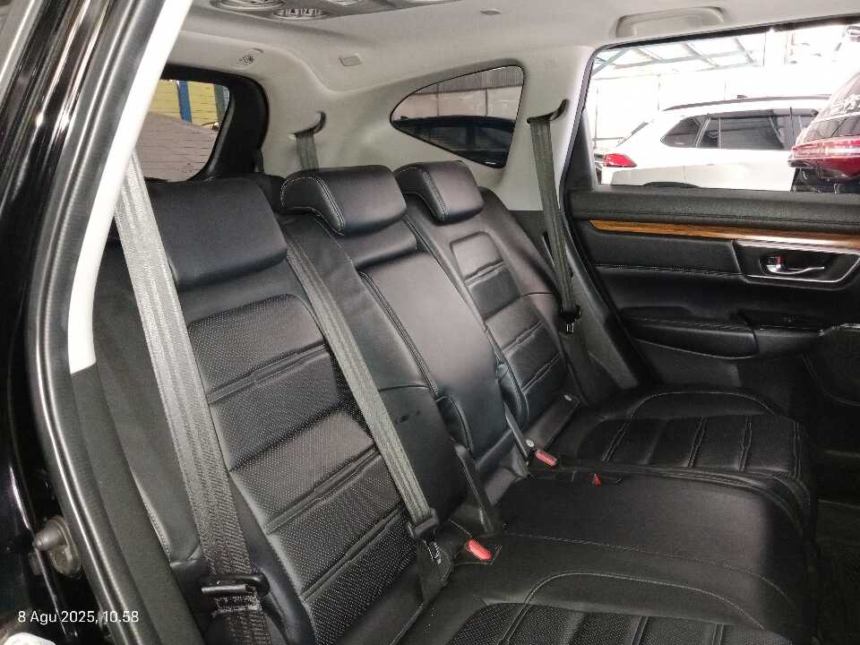 Foto Mobil Bekas Kabin Belakang Honda CR-V 1.5 Turbo Prestige tahun 2017