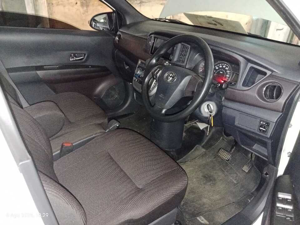 Foto Mobil Bekas Kabin Depan Toyota Calya 1.2 G tahun 2022