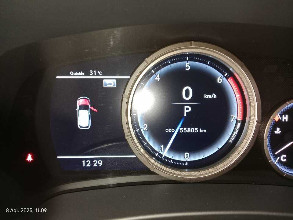 Foto Mobil Bekas Odometer Lexus RX 300 2.0 F-Sport tahun 2018