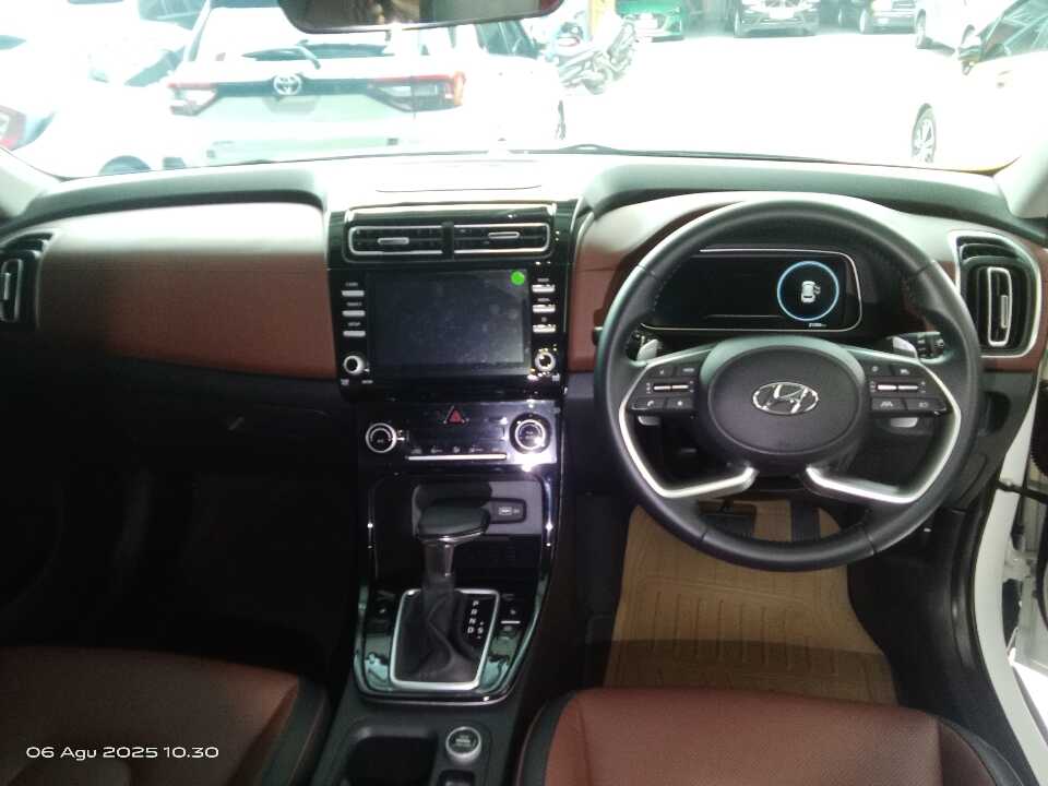 Foto Mobil Bekas Dashboard Hyundai Creta 1.5 Prime tahun 2022