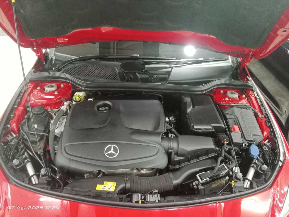 Foto Mobil Bekas Mesin Mercedes-Benz CLA200 1.6 tahun 2018