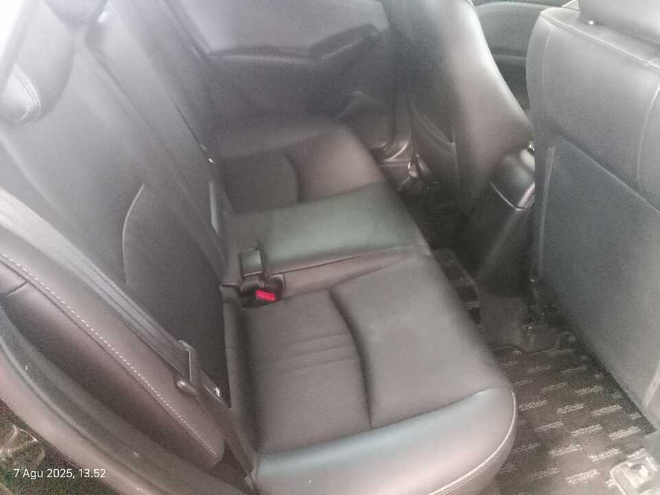 Foto Mobil Bekas Kabin Belakang Mazda CX-3 1.5 Sport tahun 2021