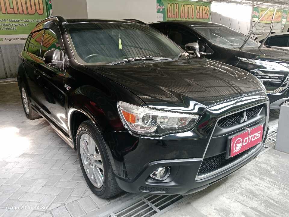 2012 Mitsubishi Outlander Sport 2.0 - Foto 1 dari 6