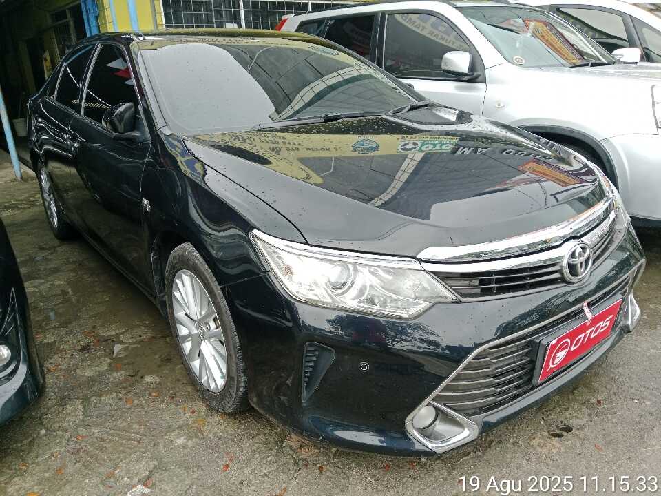 2016 Toyota Camry 2.5 V