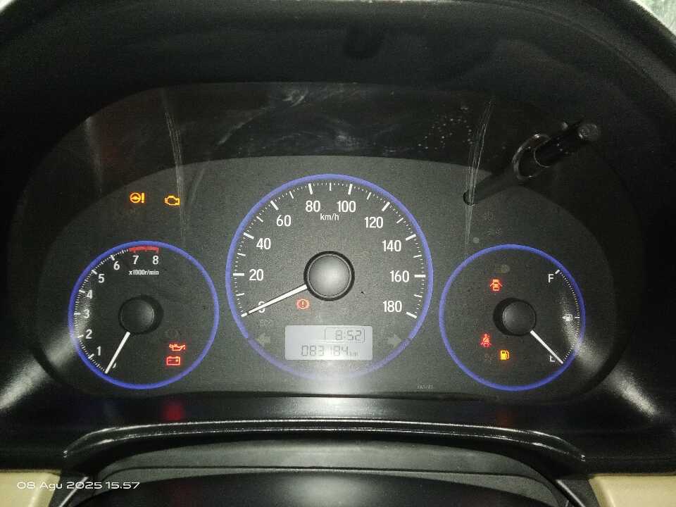 Foto Mobil Bekas Odometer Honda Mobilio 1.5 E tahun 2016