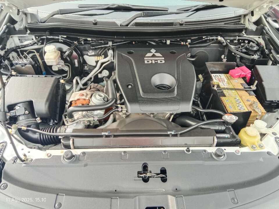 Foto Mobil Bekas Mesin Mitsubishi Pajero Sport 2.4 Dakar Ultimate tahun 2017