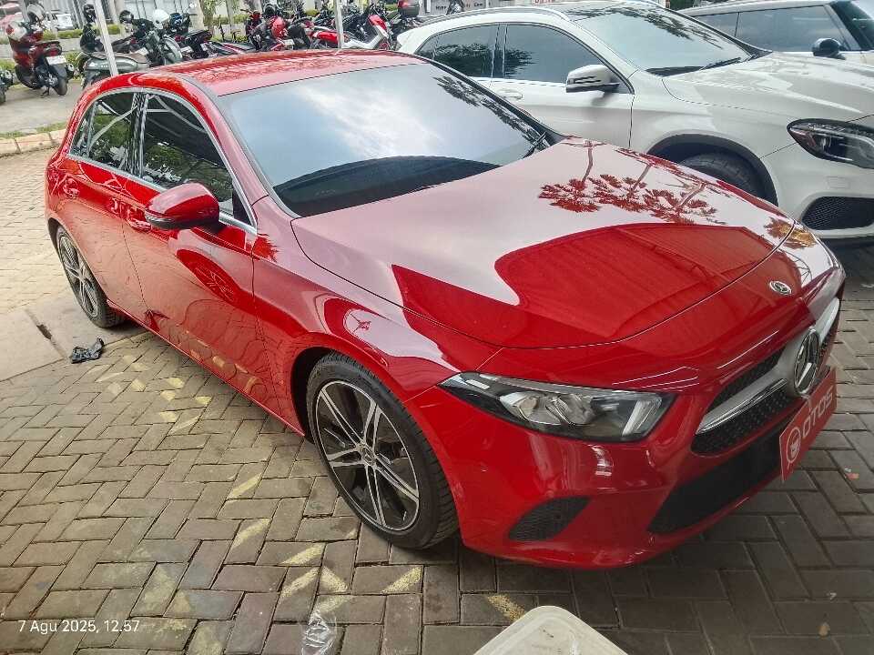 2019 Mercedes-Benz A200 1.3 - Foto 1 dari 6