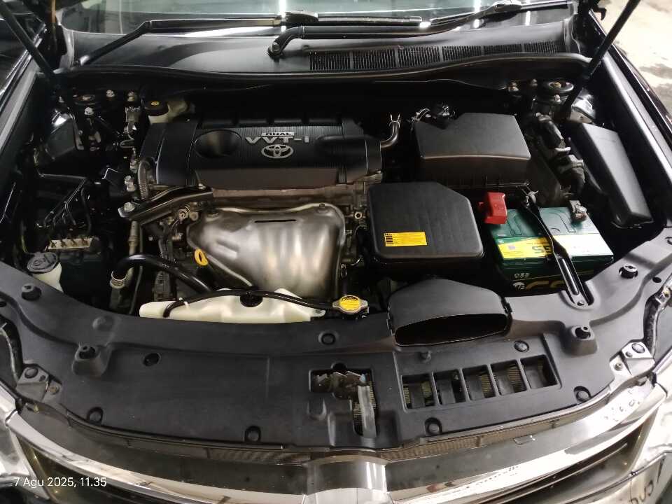 Foto Mobil Bekas Mesin Toyota Camry 2.5 V tahun 2015