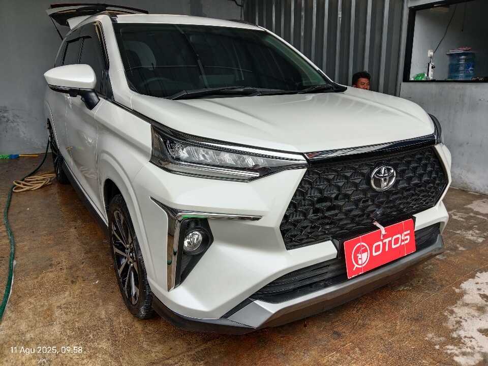 2022 Toyota Veloz 1.5 Q - Foto 1 dari 6