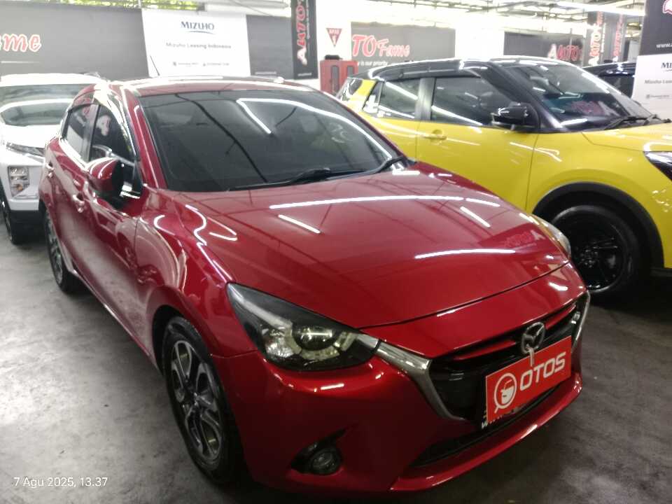 2016 Mazda 2 1.5 - Foto 1 dari 6