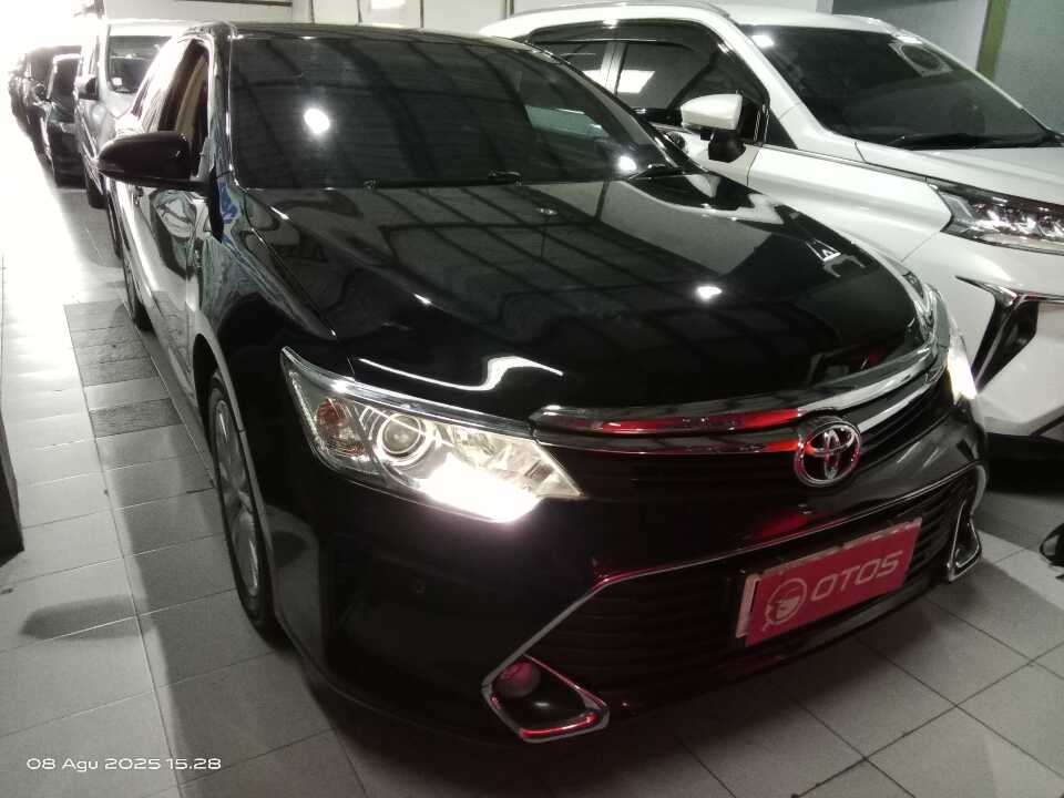 2017 Toyota Camry 2.5 V - Foto 1 dari 6