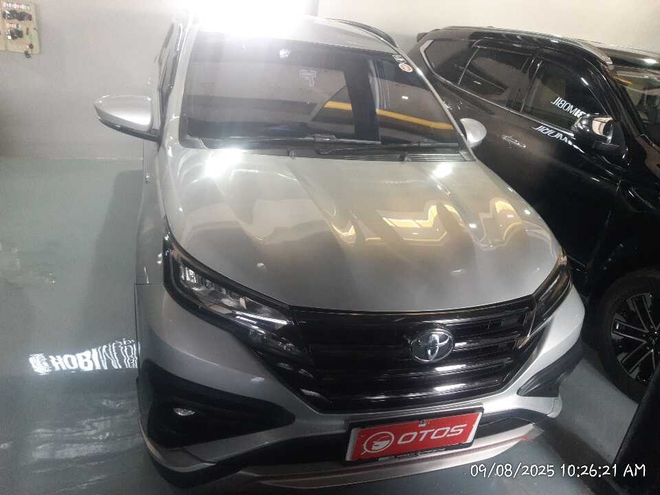 Foto Mobil Bekas Tampak Depan Toyota Rush 1.5 S tahun 2020