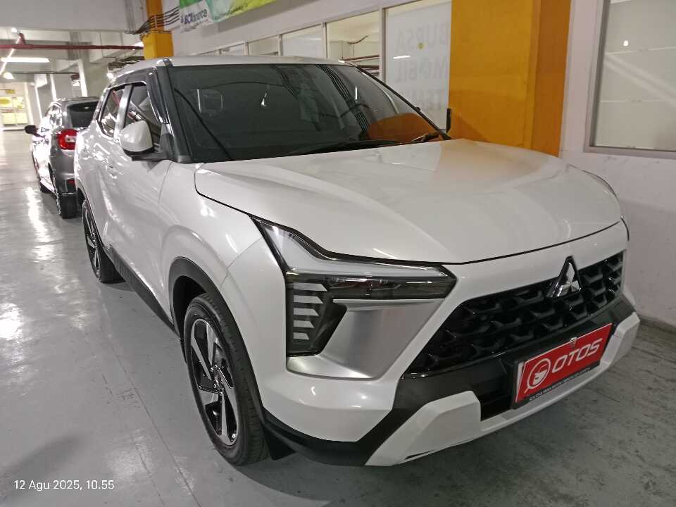 2023 Mitsubishi XForce 1.5 Ultimate - Foto 1 dari 6
