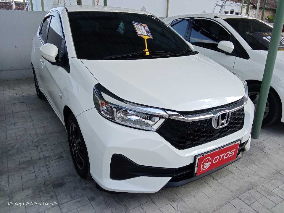 2023 Honda Brio 1.2 Satya E - Foto 1 dari 6