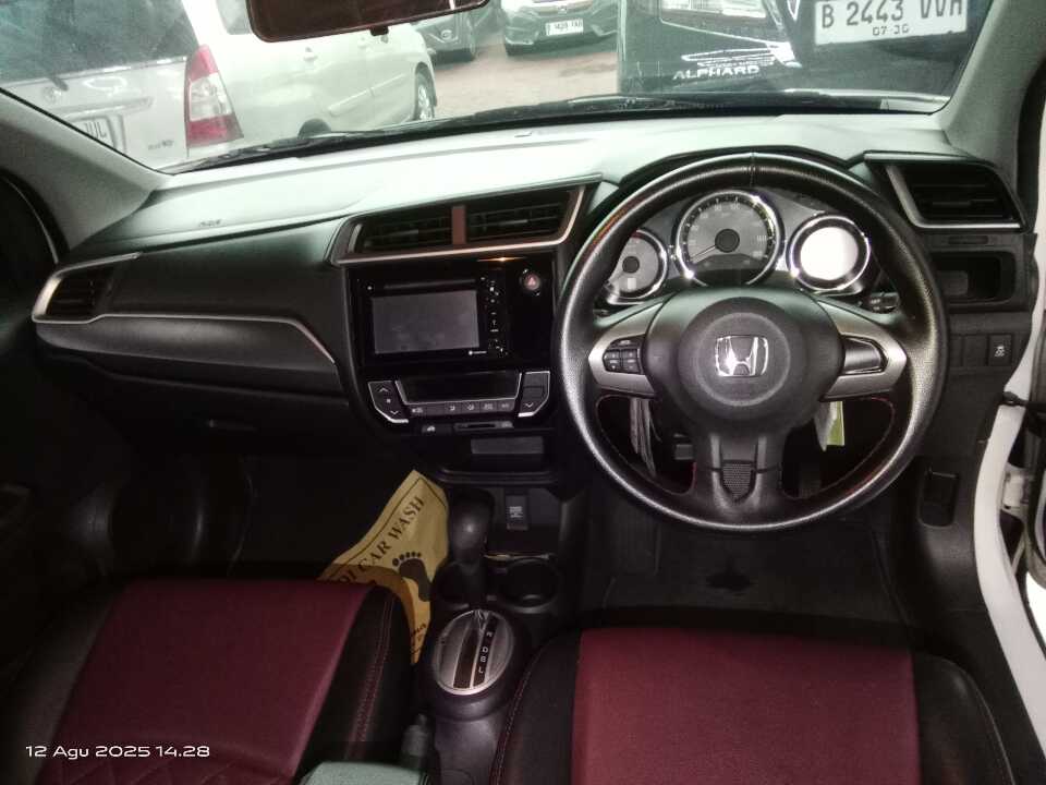 Foto Mobil Bekas Dashboard Honda BR-V 1.5 PRE tahun 2018