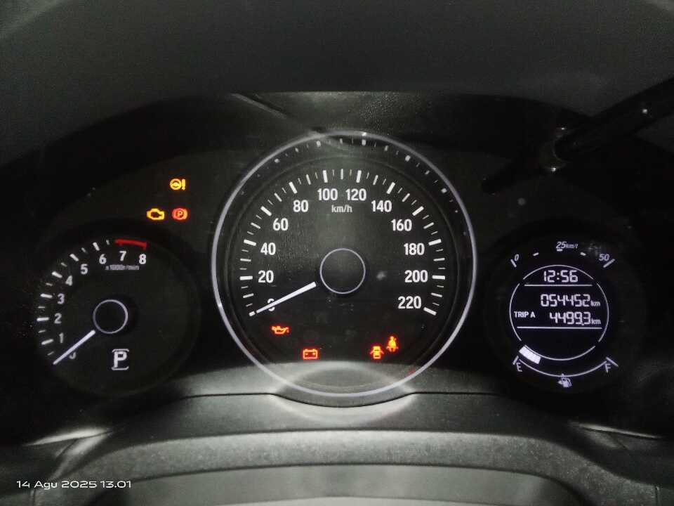 Foto Mobil Bekas Odometer Honda HR-V 1.5 S tahun 2019