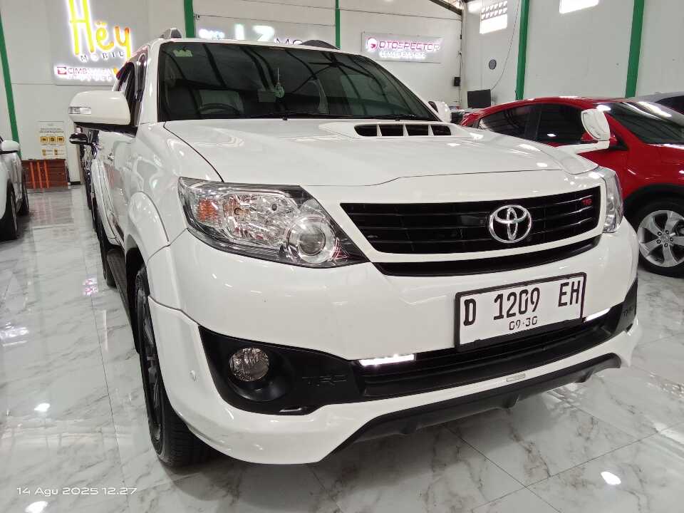 2015 Toyota Fortuner 2.5 G TRD - Foto 1 dari 6