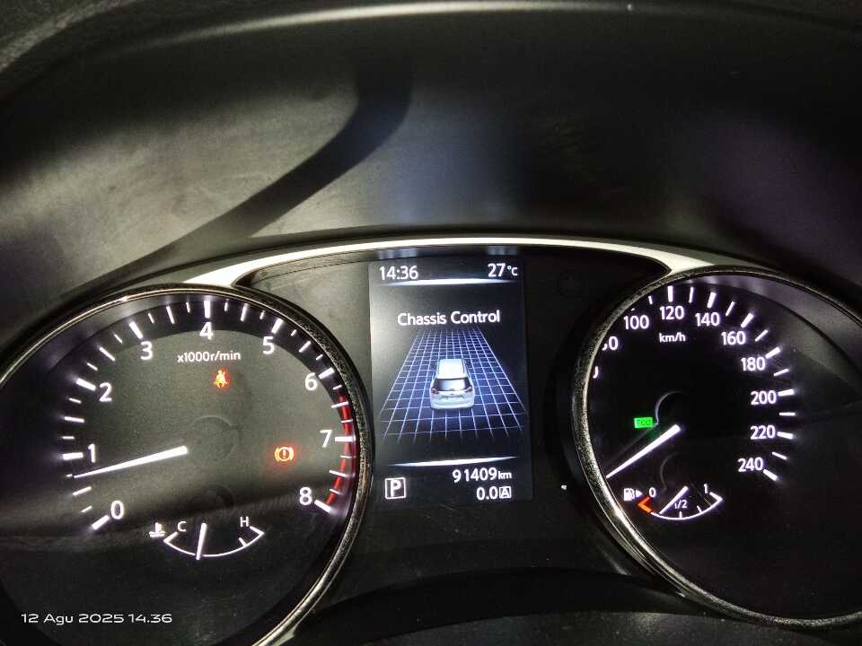 Foto Mobil Bekas Odometer Nissan X-Trail 2.5 tahun 2017