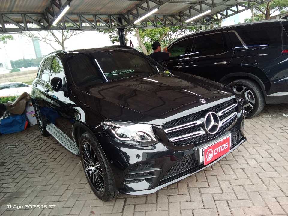 2019 Mercedes-Benz GLC200 2.0 - Foto 1 dari 6