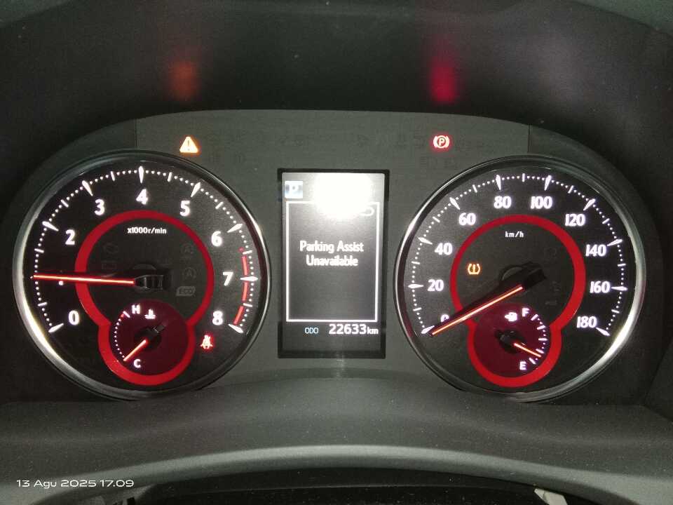 Foto Mobil Bekas Odometer Toyota Vellfire 2.5 G tahun 2022