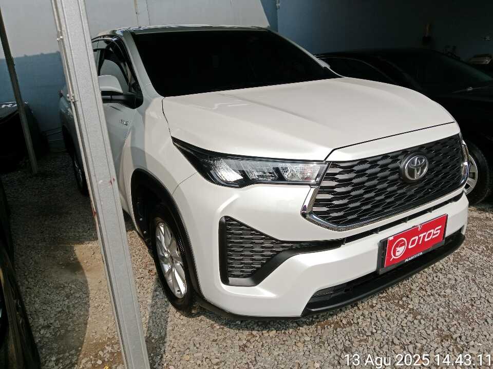 2022 Toyota Kijang Innova 2.0 Zenix G HV CVT - Foto 1 dari 6