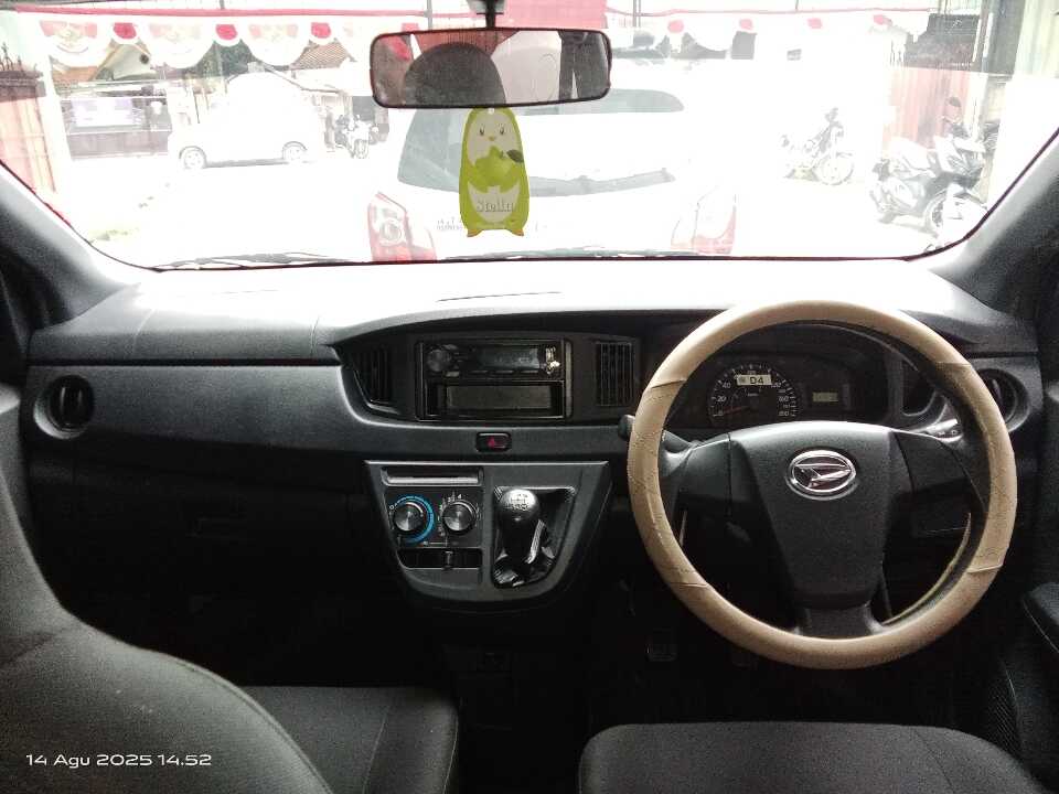 Foto Mobil Bekas Dashboard Daihatsu Sigra 1.0 D tahun 2022