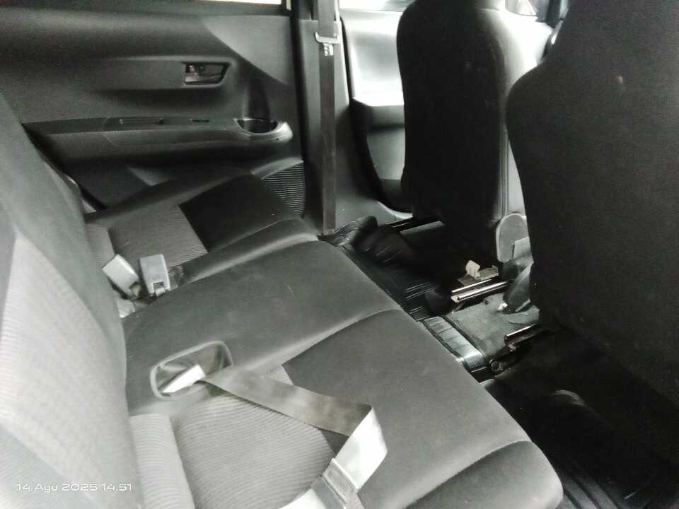 Foto Mobil Bekas Kabin Belakang Daihatsu Sigra 1.0 D tahun 2022