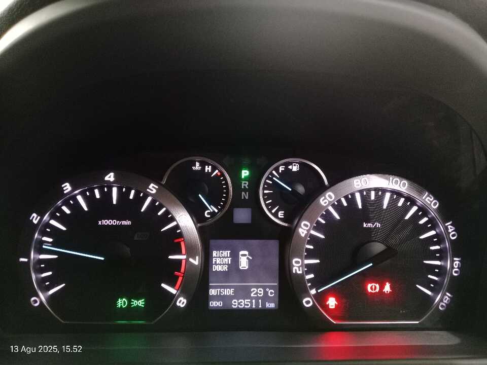 Foto Mobil Bekas Odometer Toyota Alphard 2.4 G tahun 2012