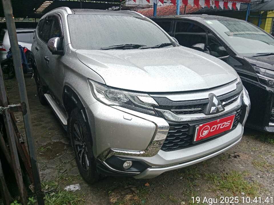2016 Mitsubishi Pajero Sport 2.4 Dakar 4X4 - Foto 1 dari 6