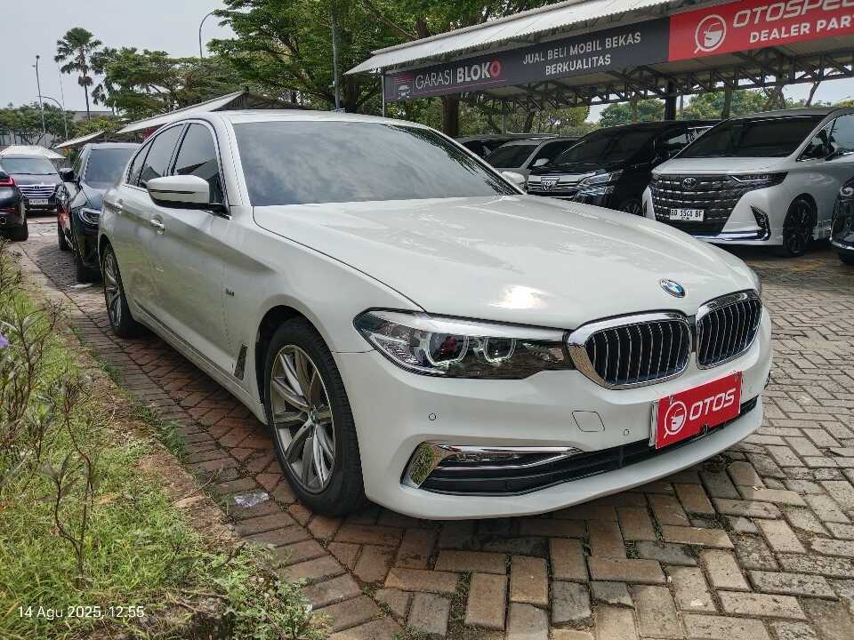 2018 BMW 520i 2.0 - Foto 1 dari 6