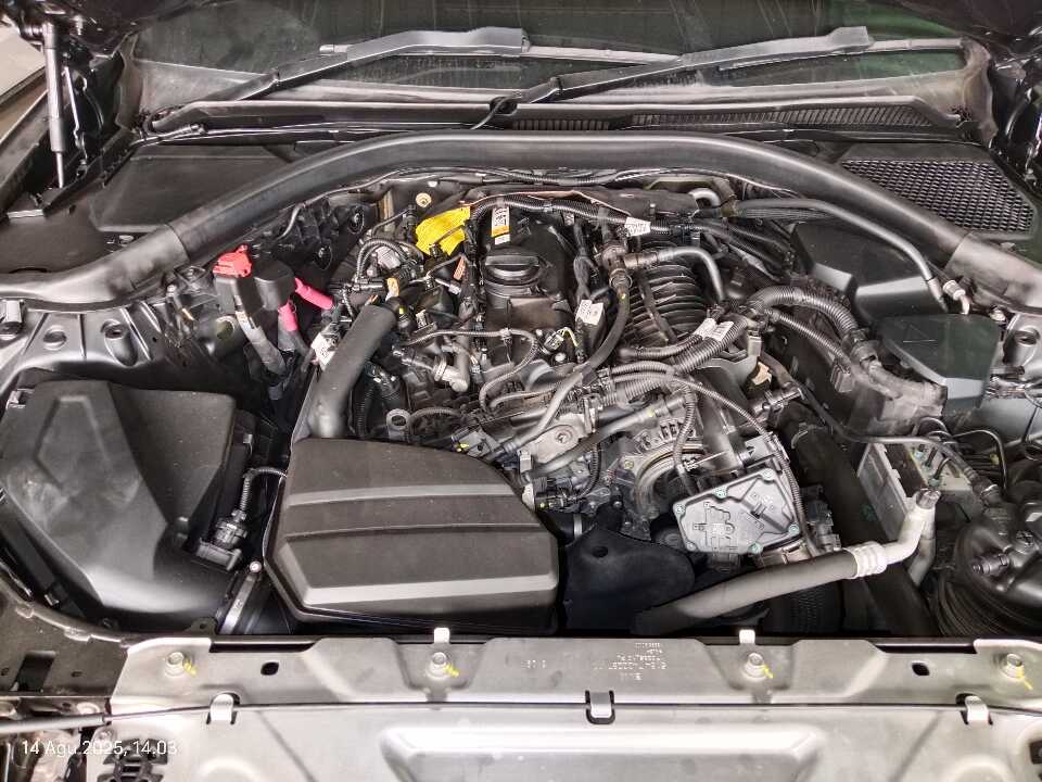 Foto Mobil Bekas Mesin BMW 320i 2.0 tahun 2020