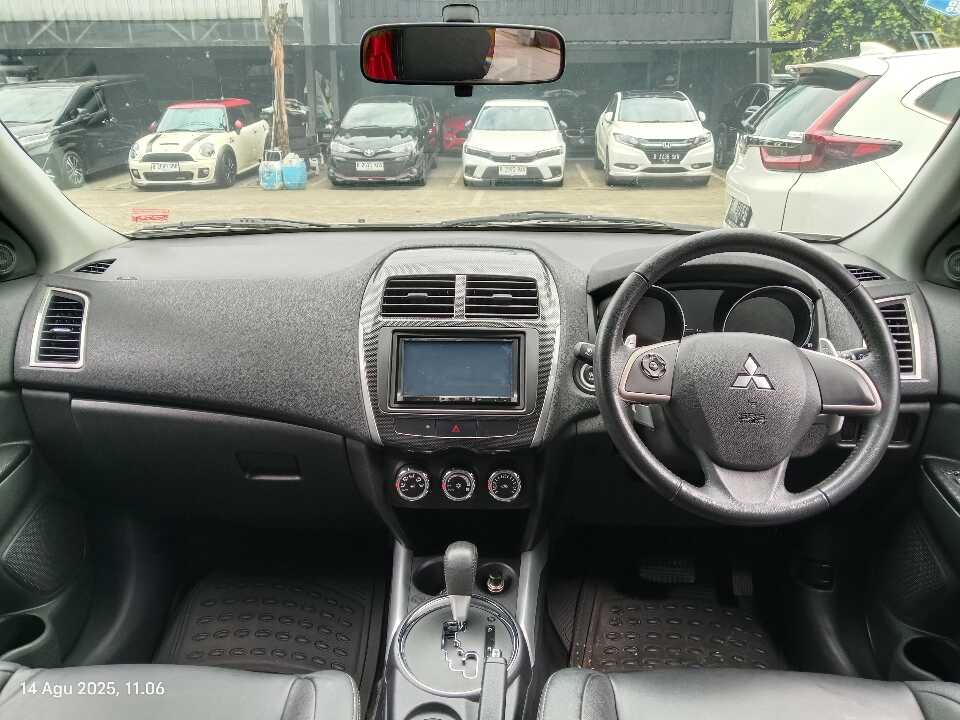 Foto Mobil Bekas Dashboard Mitsubishi Outlander Sport 2.0 PX tahun 2017