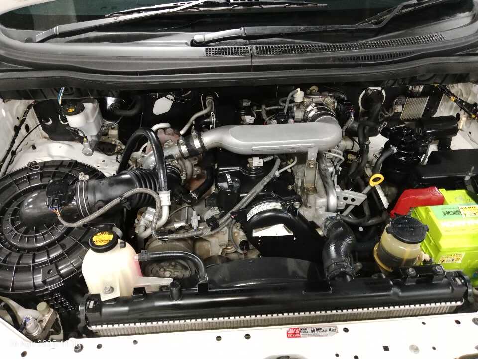 Foto Mobil Bekas Mesin Toyota Innova 2.5 G tahun 2015