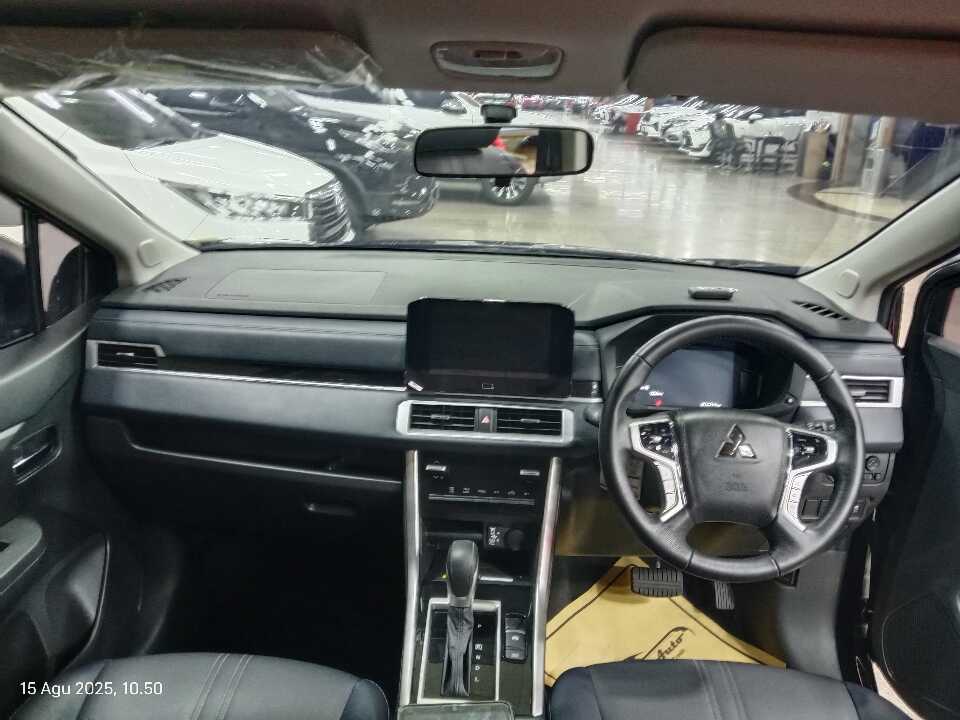 Foto Mobil Bekas Dashboard Mitsubishi Xpander 1.5 Cross tahun 2023