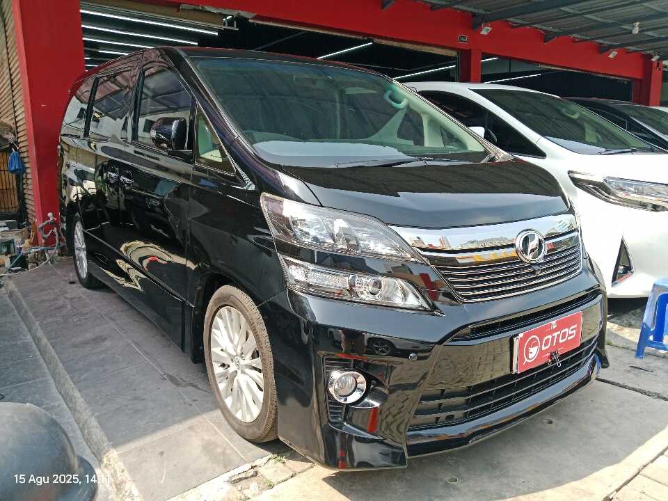 2014 Toyota Vellfire 2.4 ZG - Foto 1 dari 6