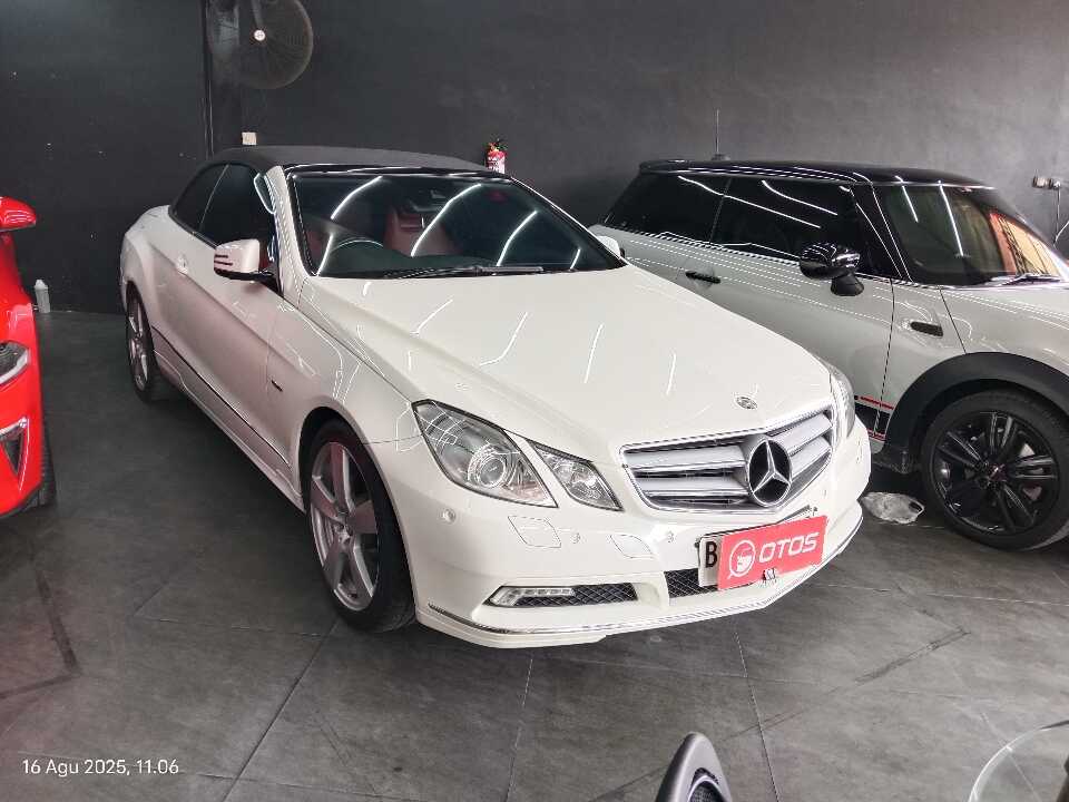 2010 Mercedes-Benz E250 1.8 - Foto 1 dari 6