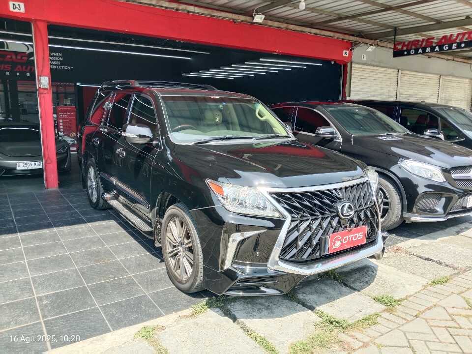 2012 Lexus LX 570 5.7 - Foto 1 dari 6