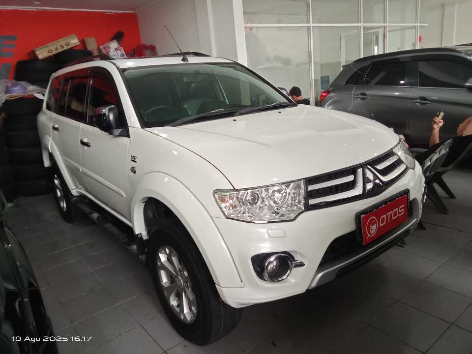 2015 Mitsubishi Pajero Sport 2.5 - Foto 1 dari 6