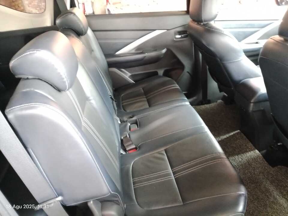 Foto Mobil Bekas Kabin Belakang Mitsubishi Xpander 1.5 Cross tahun 2022