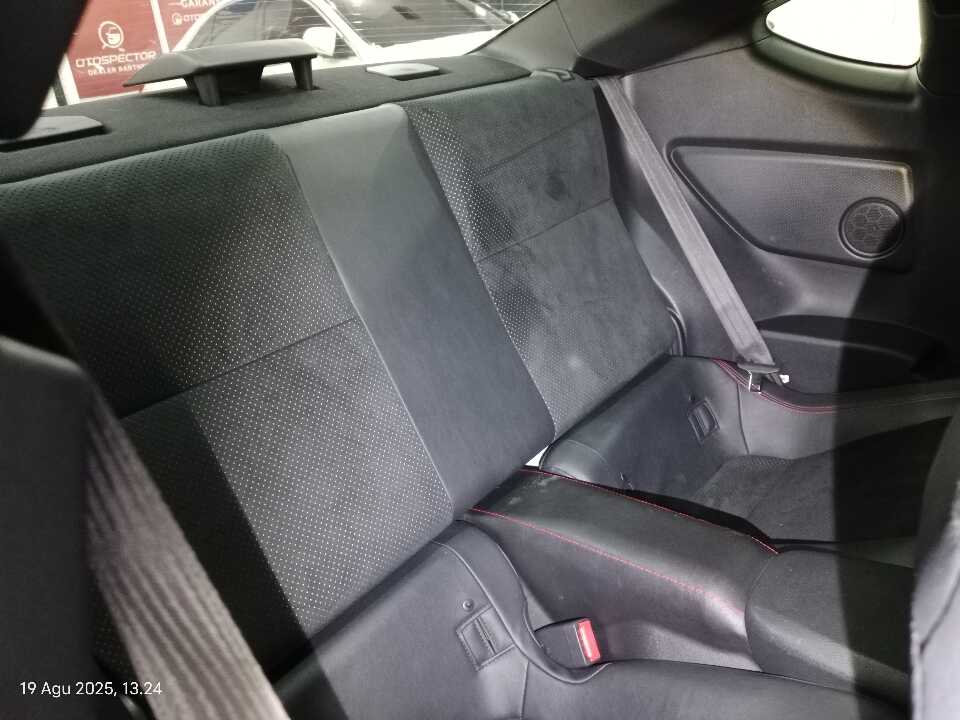 Foto Mobil Bekas Kabin Belakang Toyota 86 2.0 tahun 2018