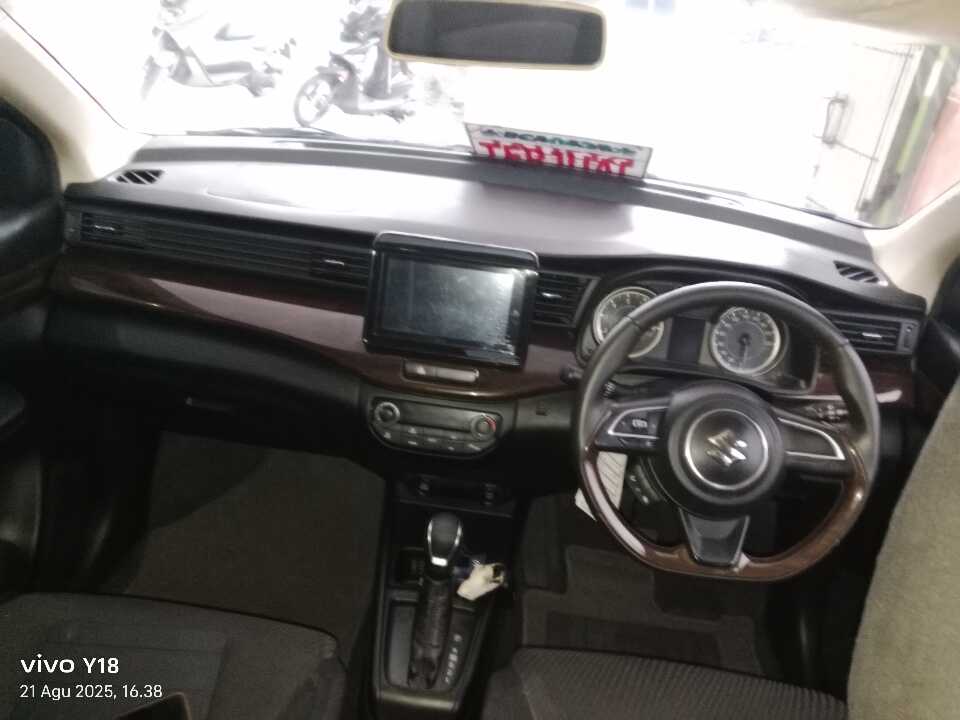Foto Mobil Bekas Dashboard Suzuki Ertiga 1.5 GL tahun 2021