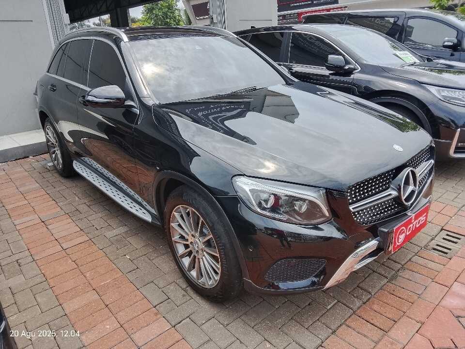 2016 Mercedes-Benz GLC250 2.0 - Foto 1 dari 6